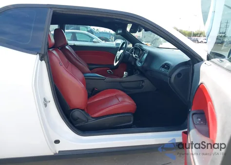 2015 Dodge Challenger Sxt Plus z USA, uszkodzony, nr VIN 2C3CDZBG4FH723813